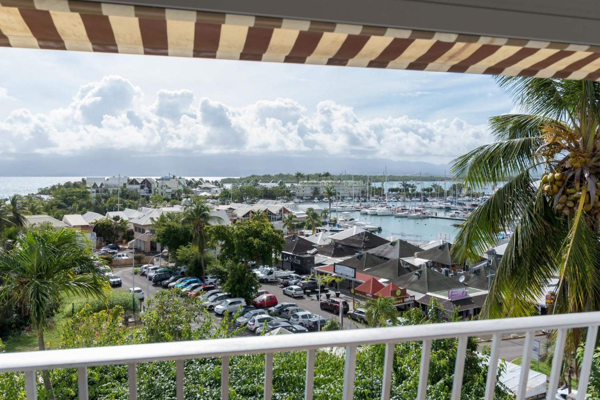 Superbe Studio En Duplex, Vue Sur Mer Et Piscine Apartment Le Gosier  Bagian luar foto