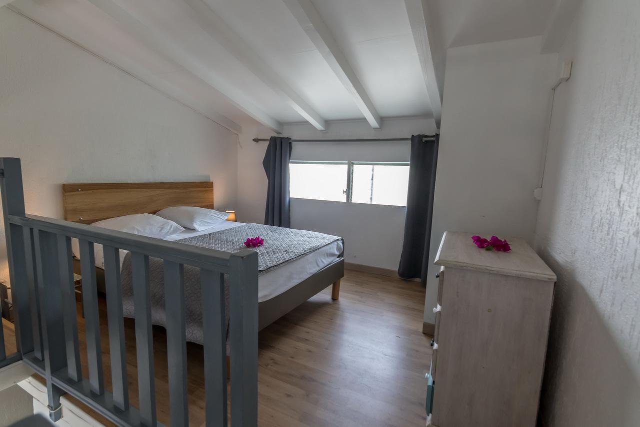 Superbe Studio En Duplex, Vue Sur Mer Et Piscine Apartment Le Gosier  Bagian luar foto