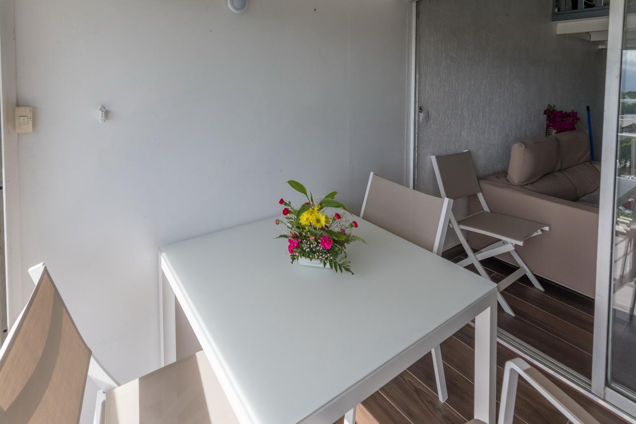 Superbe Studio En Duplex, Vue Sur Mer Et Piscine Apartment Le Gosier  Bagian luar foto