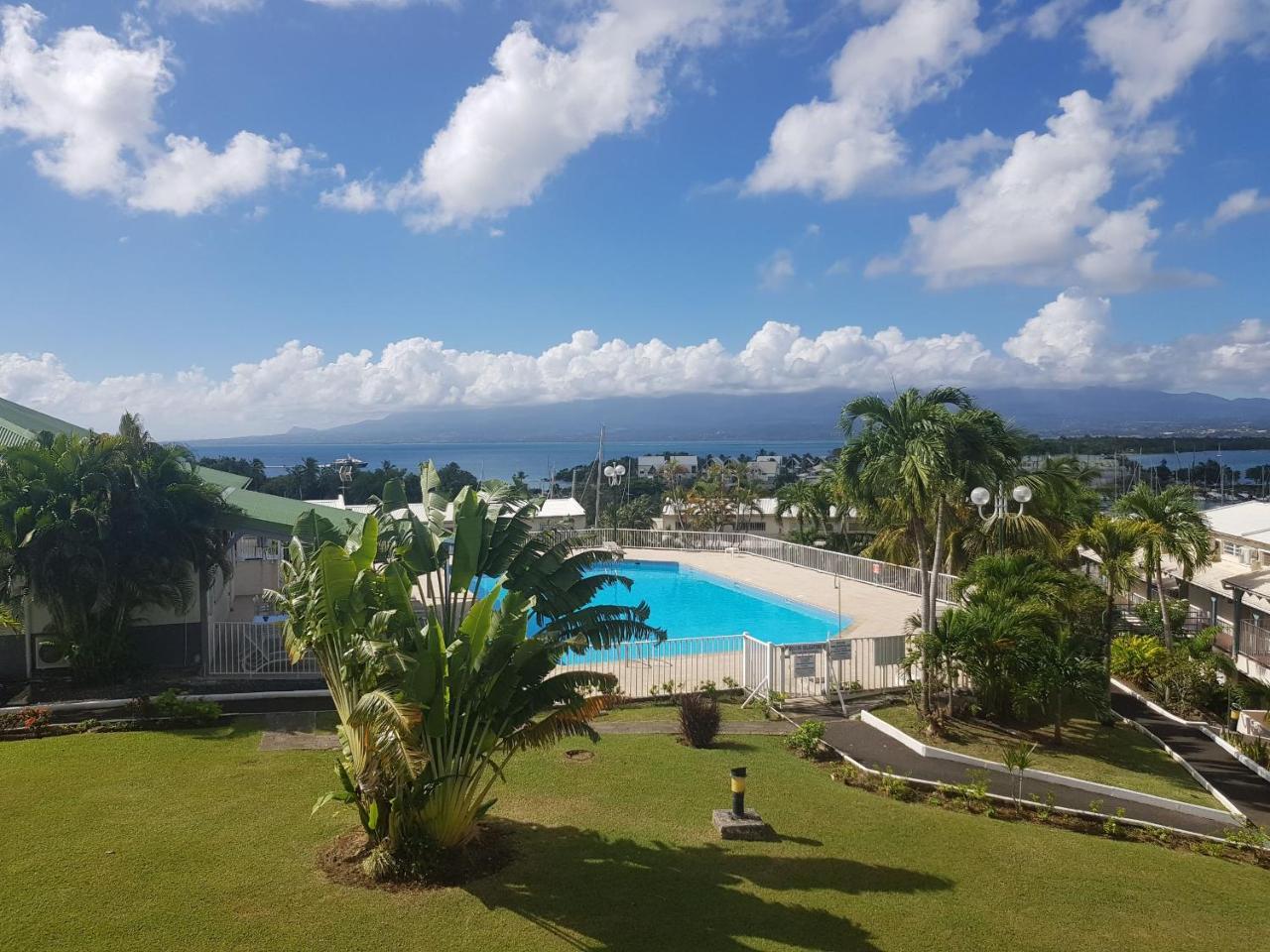 Superbe Studio En Duplex, Vue Sur Mer Et Piscine Apartment Le Gosier  Bagian luar foto